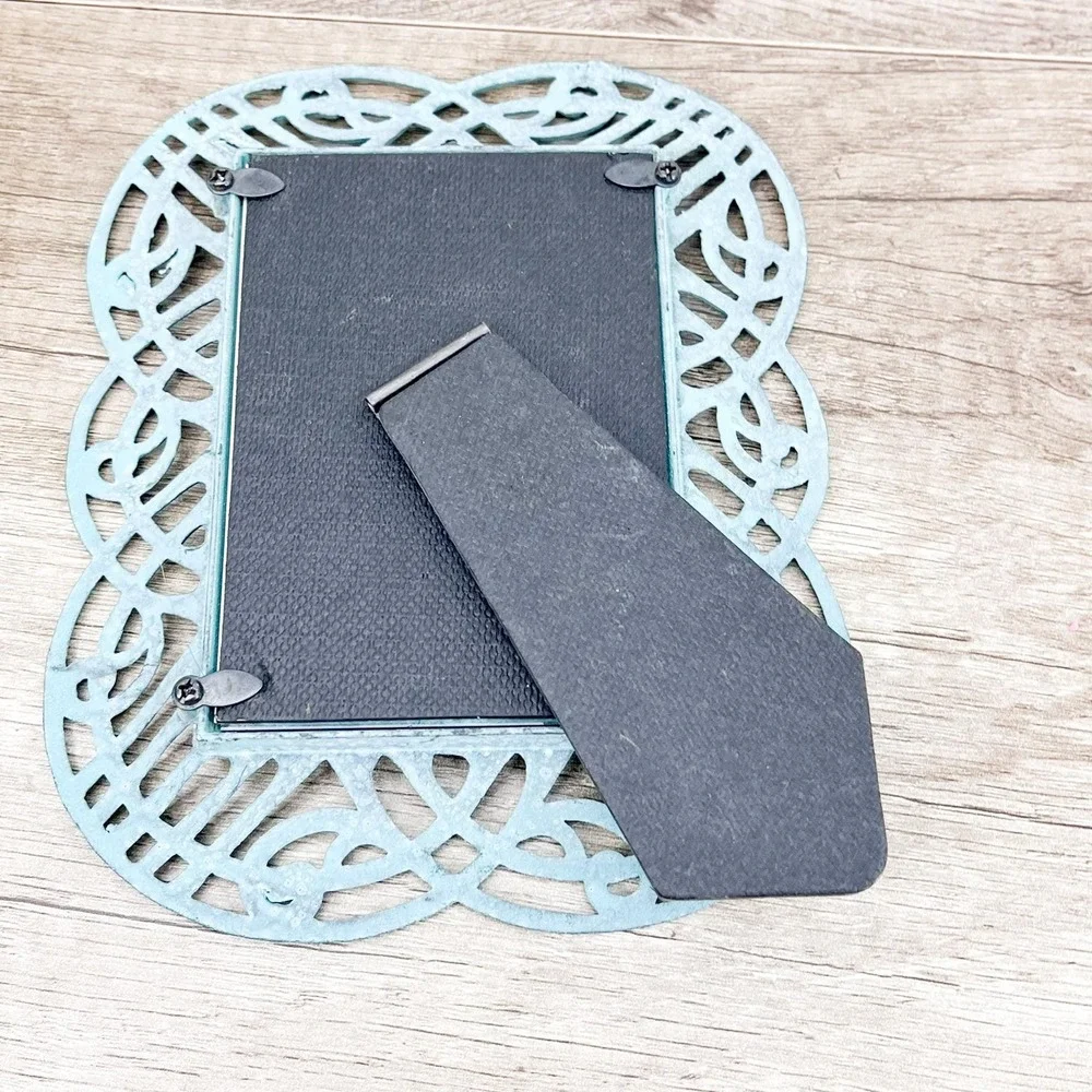 Blue Filigree Picture Frame 3.5‎ x 5 inches